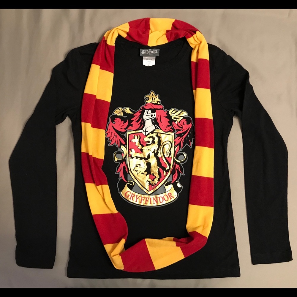 🔥24HourSale🔥Harry Potter Gryffindor T+Scarf